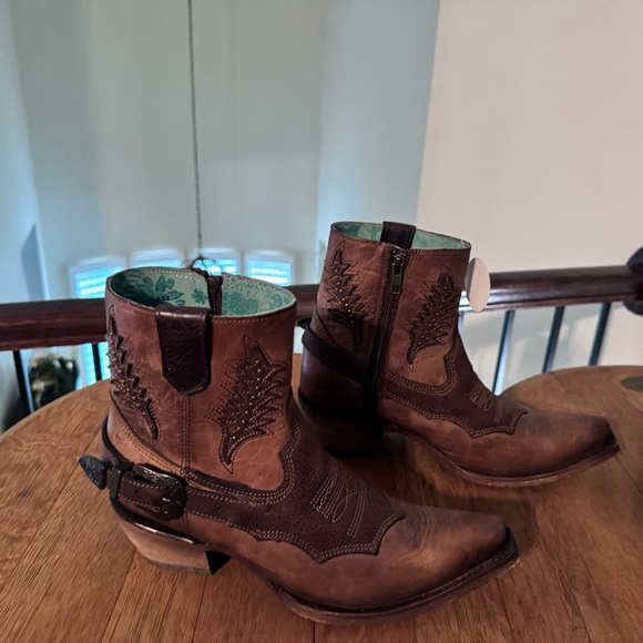 Women’s boots  Corral size 8 - Picture 4 of 4